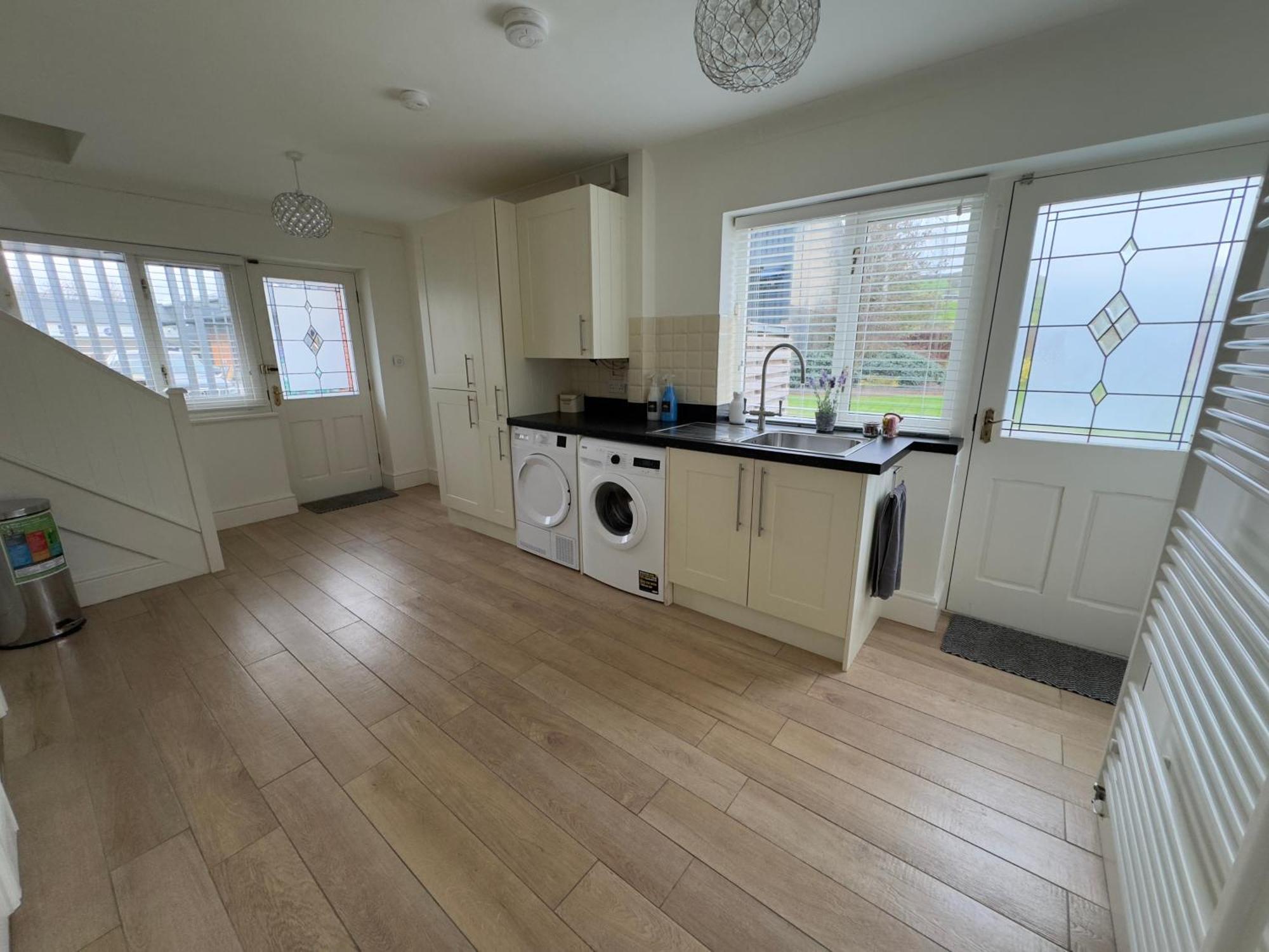 Vast, Elegant Home With Indoor Pool & Sauna Near Popular Golf Course Kington  Exterior foto